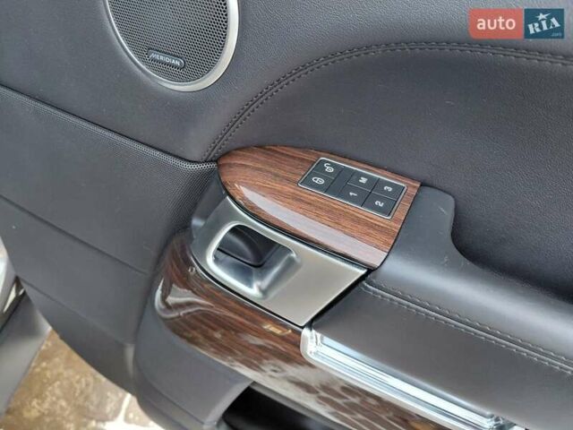 Серый Ленд Ровер Рендж Ровер, объемом двигателя 2.99 л и пробегом 204 тыс. км за 35000 $, фото 76 на Automoto.ua