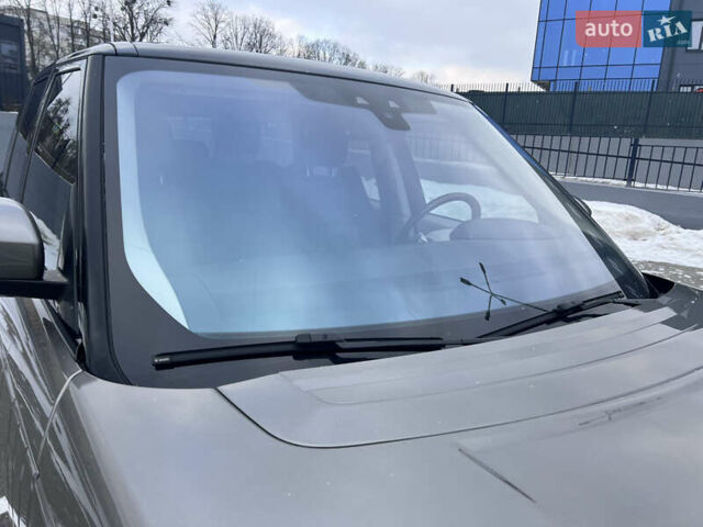 Серый Ленд Ровер Рендж Ровер, объемом двигателя 3 л и пробегом 158 тыс. км за 44000 $, фото 76 на Automoto.ua