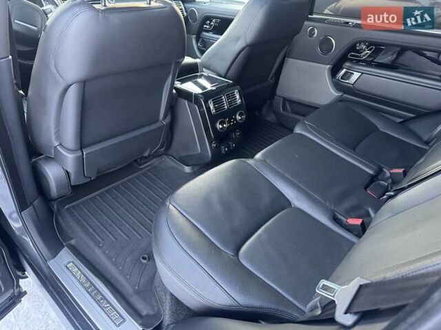 Серый Ленд Ровер Рендж Ровер, объемом двигателя 5 л и пробегом 158 тыс. км за 63900 $, фото 11 на Automoto.ua