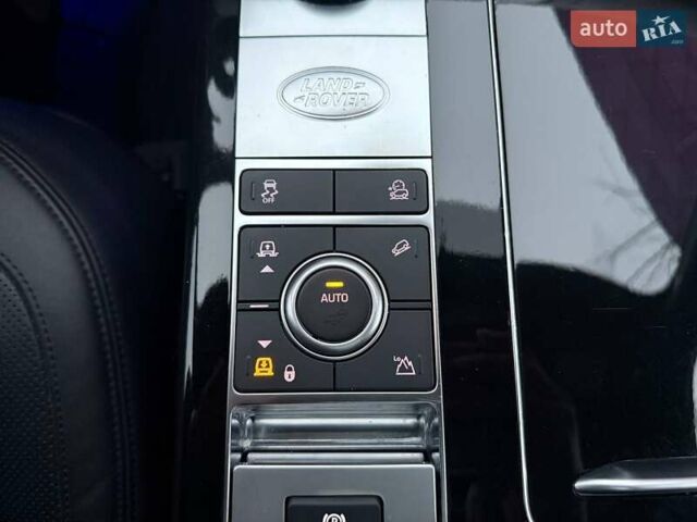 Сірий Ленд Ровер Рендж Ровер, об'ємом двигуна 5 л та пробігом 156 тис. км за 66990 $, фото 29 на Automoto.ua