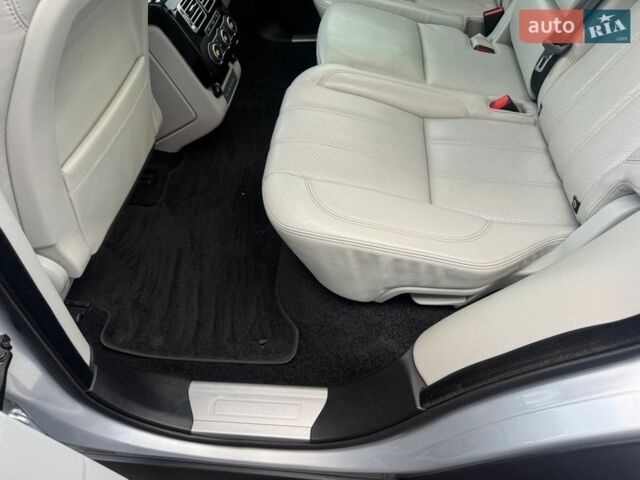 Серый Ленд Ровер Рендж Ровер, объемом двигателя 3 л и пробегом 153 тыс. км за 29900 $, фото 140 на Automoto.ua