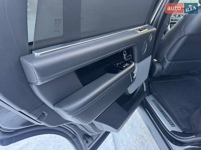 Серый Ленд Ровер Рендж Ровер, объемом двигателя 5 л и пробегом 158 тыс. км за 63900 $, фото 1 на Automoto.ua