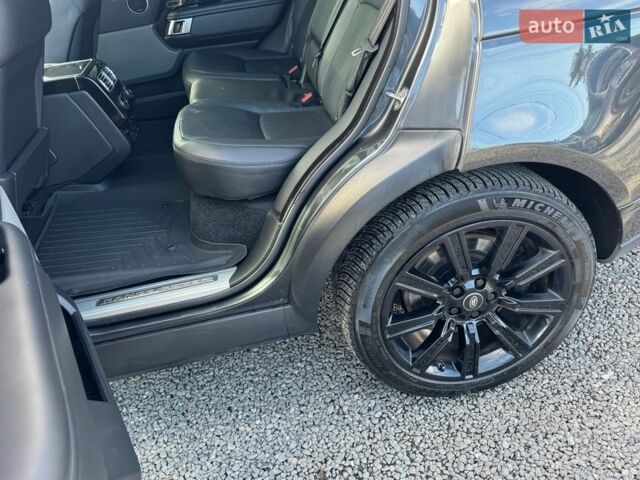 Серый Ленд Ровер Рендж Ровер, объемом двигателя 5 л и пробегом 158 тыс. км за 57000 $, фото 47 на Automoto.ua