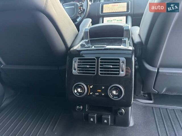 Серый Ленд Ровер Рендж Ровер, объемом двигателя 5 л и пробегом 158 тыс. км за 63900 $, фото 78 на Automoto.ua