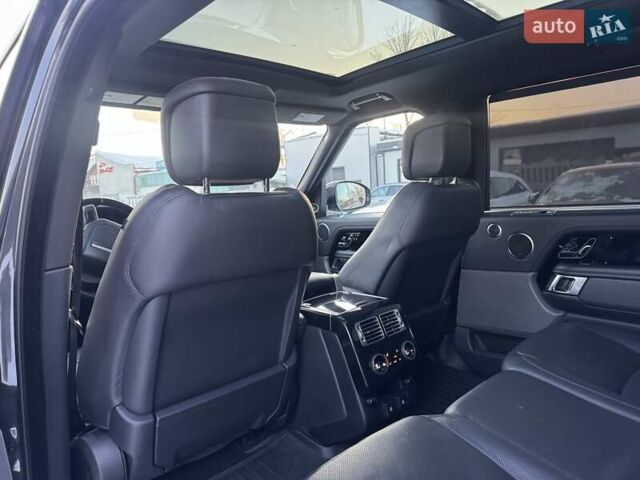 Серый Ленд Ровер Рендж Ровер, объемом двигателя 5 л и пробегом 158 тыс. км за 63900 $, фото 2 на Automoto.ua