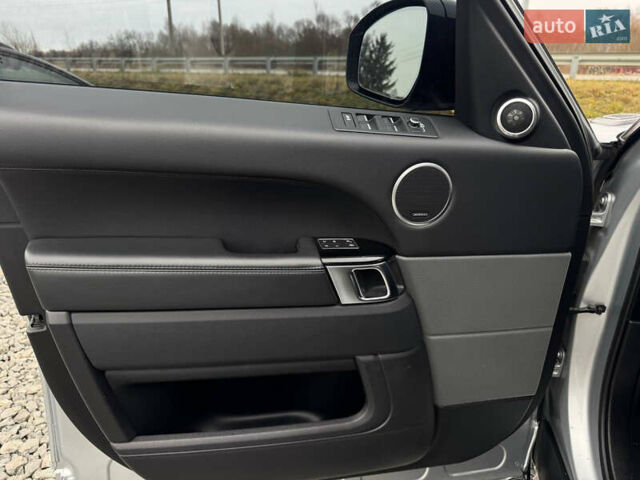 Сірий Ленд Ровер Рендж Ровер, об'ємом двигуна 2.99 л та пробігом 146 тис. км за 31999 $, фото 59 на Automoto.ua