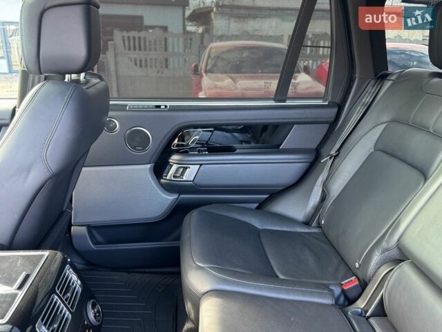 Серый Ленд Ровер Рендж Ровер, объемом двигателя 5 л и пробегом 158 тыс. км за 57000 $, фото 40 на Automoto.ua