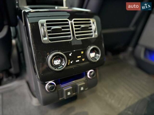 Сірий Ленд Ровер Рендж Ровер, об'ємом двигуна 5 л та пробігом 156 тис. км за 66990 $, фото 30 на Automoto.ua