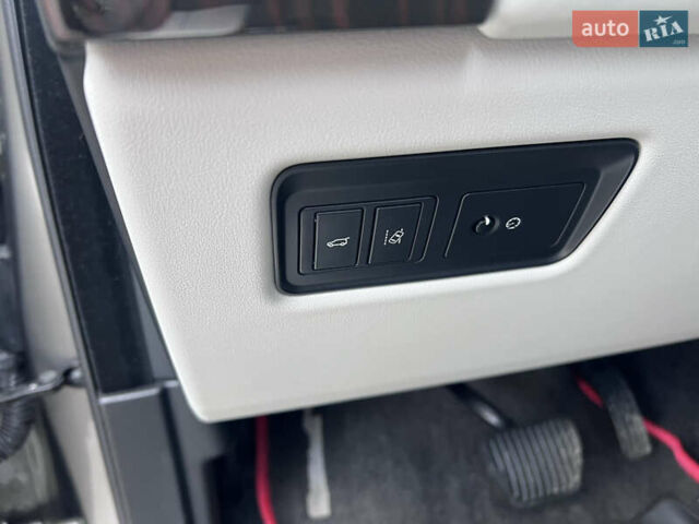 Серый Ленд Ровер Рендж Ровер, объемом двигателя 3 л и пробегом 158 тыс. км за 44000 $, фото 32 на Automoto.ua