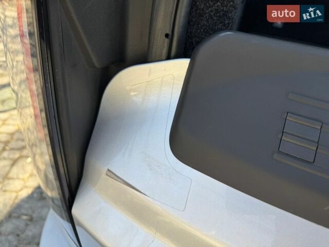 Серый Ленд Ровер Рендж Ровер, объемом двигателя 3 л и пробегом 161 тыс. км за 26999 $, фото 43 на Automoto.ua