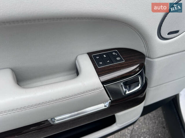 Серый Ленд Ровер Рендж Ровер, объемом двигателя 3 л и пробегом 158 тыс. км за 44000 $, фото 30 на Automoto.ua