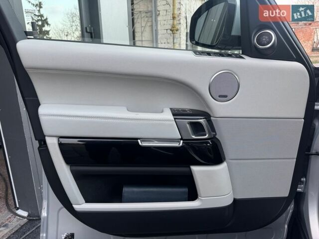 Серый Ленд Ровер Рендж Ровер, объемом двигателя 3 л и пробегом 153 тыс. км за 29900 $, фото 148 на Automoto.ua