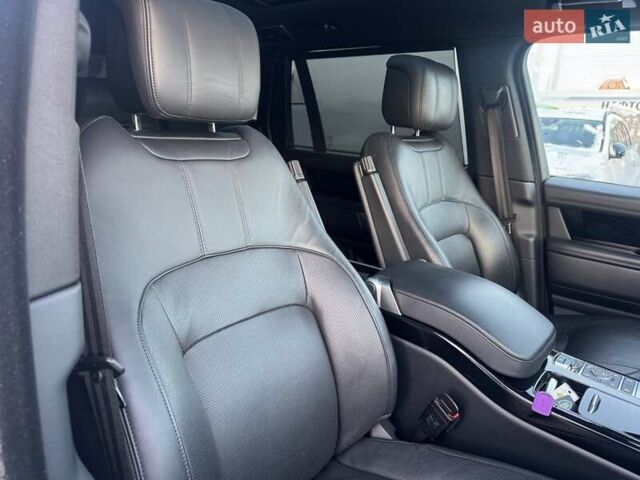 Серый Ленд Ровер Рендж Ровер, объемом двигателя 5 л и пробегом 158 тыс. км за 63900 $, фото 92 на Automoto.ua