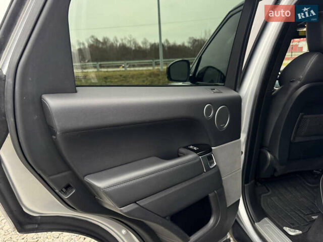 Сірий Ленд Ровер Рендж Ровер, об'ємом двигуна 2.99 л та пробігом 146 тис. км за 31999 $, фото 55 на Automoto.ua