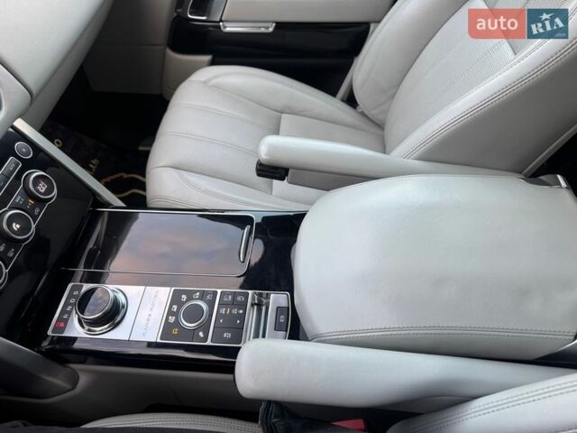 Серый Ленд Ровер Рендж Ровер, объемом двигателя 3 л и пробегом 153 тыс. км за 29900 $, фото 122 на Automoto.ua