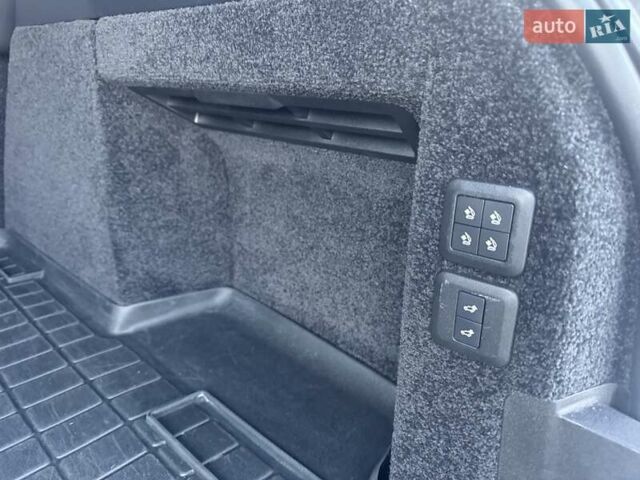 Серый Ленд Ровер Рендж Ровер, объемом двигателя 5 л и пробегом 158 тыс. км за 63900 $, фото 7 на Automoto.ua