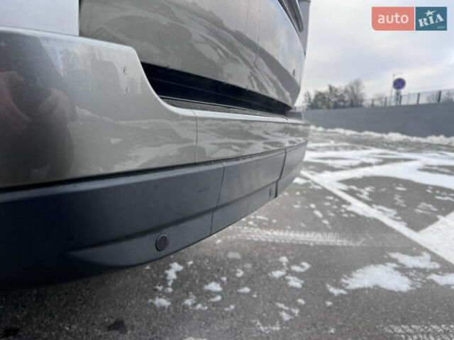 Серый Ленд Ровер Рендж Ровер, объемом двигателя 3 л и пробегом 158 тыс. км за 44000 $, фото 25 на Automoto.ua