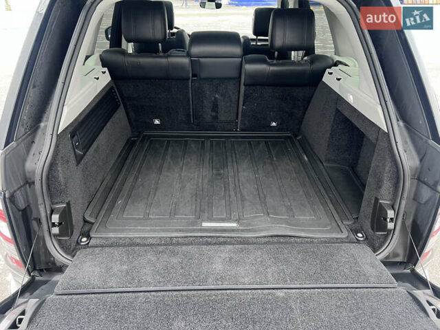 Серый Ленд Ровер Рендж Ровер, объемом двигателя 3 л и пробегом 158 тыс. км за 44000 $, фото 67 на Automoto.ua