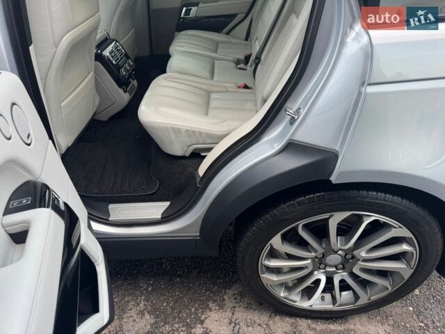 Серый Ленд Ровер Рендж Ровер, объемом двигателя 3 л и пробегом 153 тыс. км за 29900 $, фото 142 на Automoto.ua