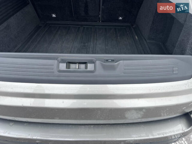 Серый Ленд Ровер Рендж Ровер, объемом двигателя 3 л и пробегом 158 тыс. км за 44000 $, фото 66 на Automoto.ua