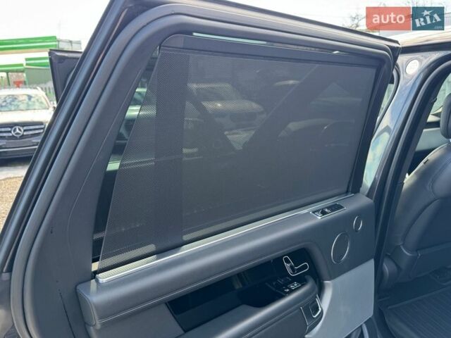 Серый Ленд Ровер Рендж Ровер, объемом двигателя 5 л и пробегом 158 тыс. км за 57000 $, фото 46 на Automoto.ua