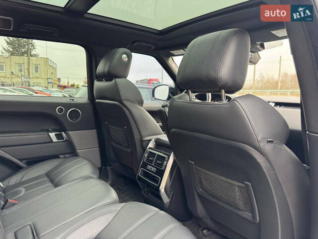 Сірий Ленд Ровер Рендж Ровер, об'ємом двигуна 2.99 л та пробігом 146 тис. км за 31999 $, фото 47 на Automoto.ua