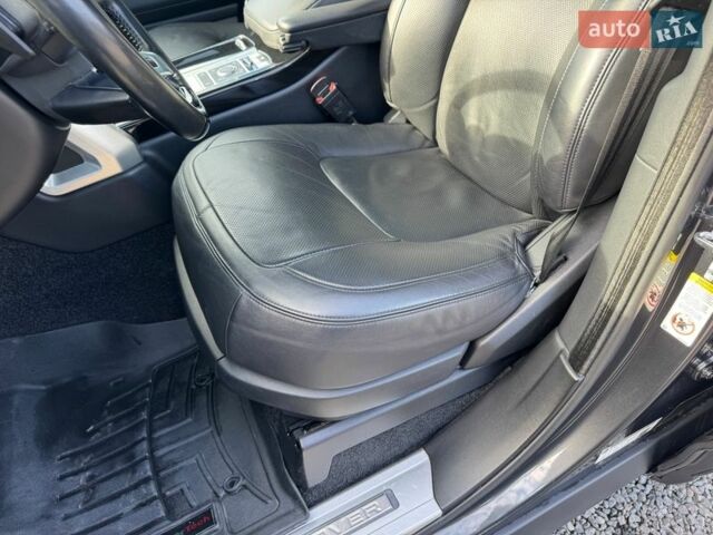 Серый Ленд Ровер Рендж Ровер, объемом двигателя 5 л и пробегом 158 тыс. км за 57000 $, фото 32 на Automoto.ua