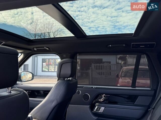 Серый Ленд Ровер Рендж Ровер, объемом двигателя 5 л и пробегом 158 тыс. км за 57000 $, фото 39 на Automoto.ua