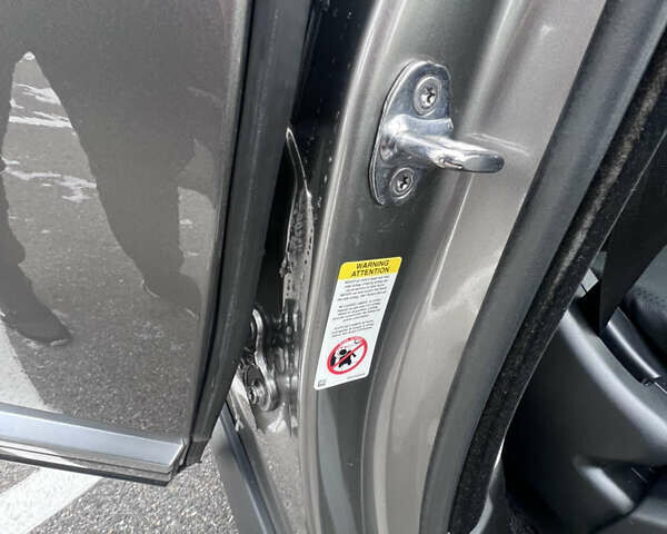 Серый Ленд Ровер Рендж Ровер, объемом двигателя 3 л и пробегом 158 тыс. км за 44000 $, фото 54 на Automoto.ua