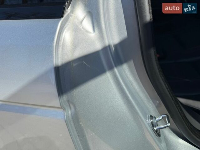 Серый Ленд Ровер Рендж Ровер, объемом двигателя 3 л и пробегом 161 тыс. км за 26999 $, фото 45 на Automoto.ua