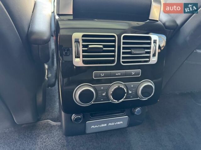 Серый Ленд Ровер Рендж Ровер, объемом двигателя 3 л и пробегом 161 тыс. км за 26999 $, фото 31 на Automoto.ua