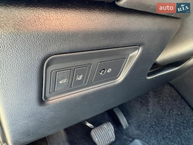 Серый Ленд Ровер Рендж Ровер, объемом двигателя 3 л и пробегом 161 тыс. км за 26999 $, фото 27 на Automoto.ua
