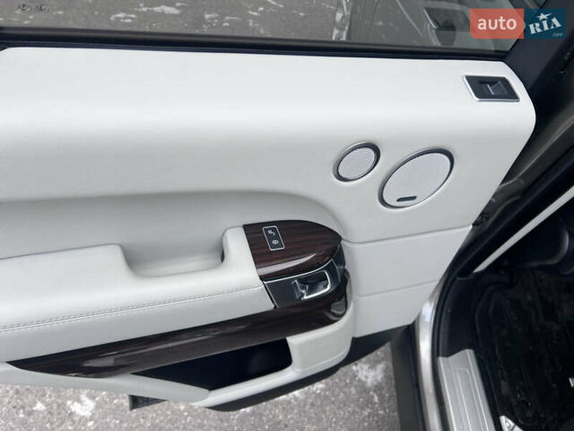 Серый Ленд Ровер Рендж Ровер, объемом двигателя 3 л и пробегом 158 тыс. км за 44000 $, фото 38 на Automoto.ua