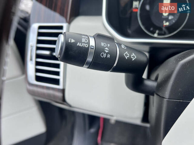 Серый Ленд Ровер Рендж Ровер, объемом двигателя 3 л и пробегом 158 тыс. км за 44000 $, фото 80 на Automoto.ua