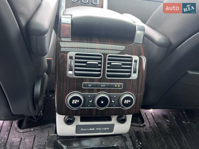 Серый Ленд Ровер Рендж Ровер, объемом двигателя 3 л и пробегом 158 тыс. км за 44000 $, фото 41 на Automoto.ua