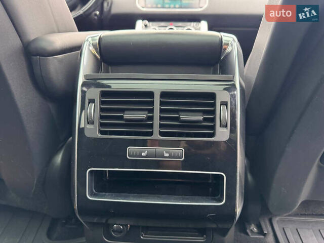 Сірий Ленд Ровер Рендж Ровер, об'ємом двигуна 2.99 л та пробігом 146 тис. км за 31999 $, фото 43 на Automoto.ua