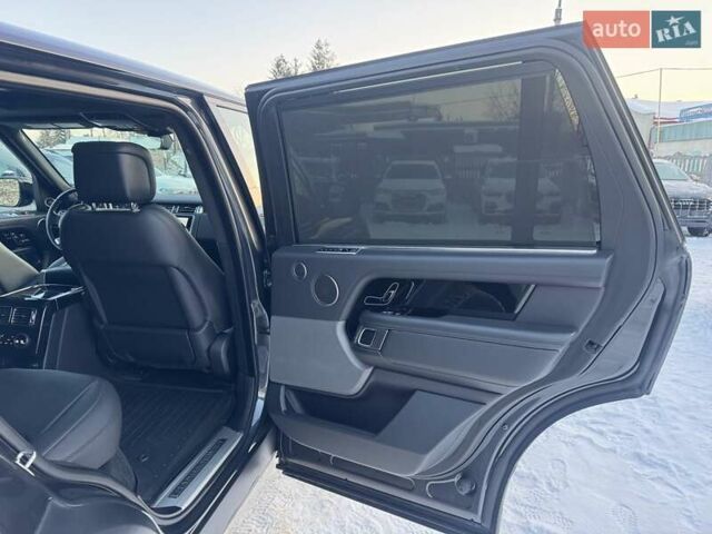 Серый Ленд Ровер Рендж Ровер, объемом двигателя 5 л и пробегом 158 тыс. км за 63900 $, фото 76 на Automoto.ua