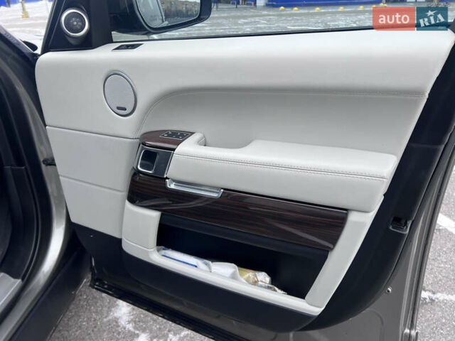 Серый Ленд Ровер Рендж Ровер, объемом двигателя 3 л и пробегом 158 тыс. км за 44000 $, фото 57 на Automoto.ua