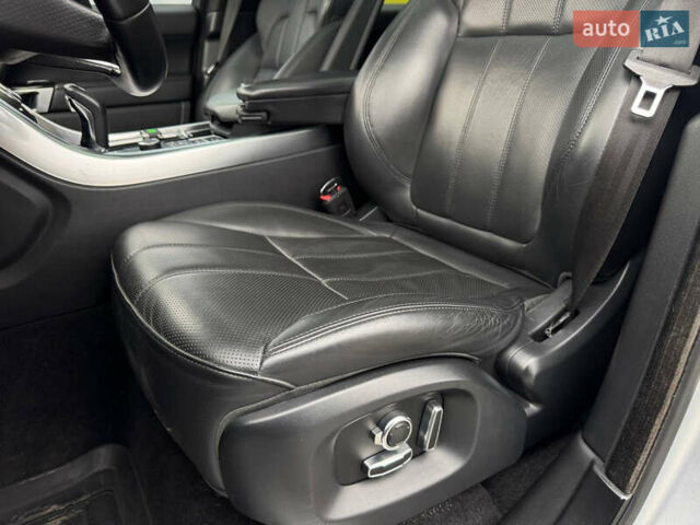 Сірий Ленд Ровер Рендж Ровер, об'ємом двигуна 2.99 л та пробігом 146 тис. км за 31999 $, фото 58 на Automoto.ua