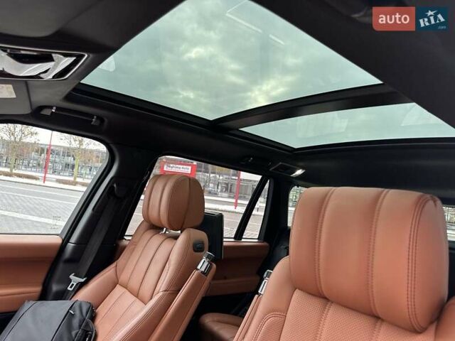 Серый Ленд Ровер Рендж Ровер, объемом двигателя 4.37 л и пробегом 61 тыс. км за 87704 $, фото 41 на Automoto.ua