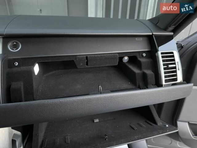 Серый Ленд Ровер Рендж Ровер, объемом двигателя 3 л и пробегом 168 тыс. км за 45000 $, фото 95 на Automoto.ua