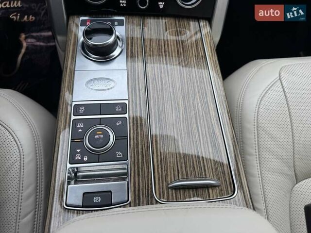 Серый Ленд Ровер Рендж Ровер, объемом двигателя 3 л и пробегом 161 тыс. км за 51900 $, фото 118 на Automoto.ua