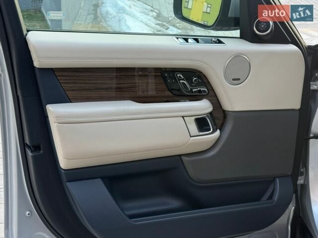 Серый Ленд Ровер Рендж Ровер, объемом двигателя 3 л и пробегом 169 тыс. км за 39500 $, фото 49 на Automoto.ua