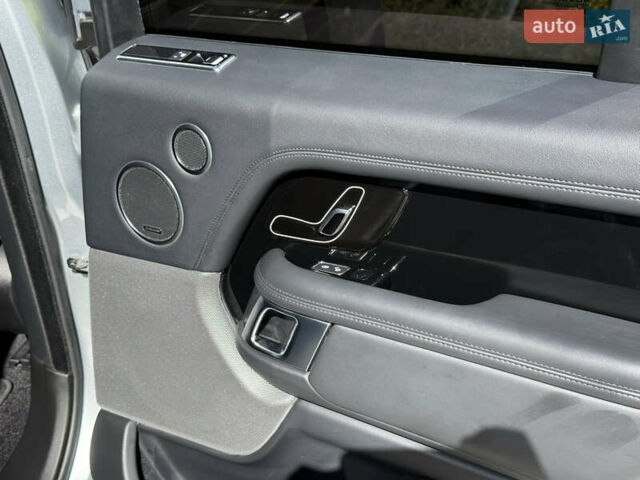 Сірий Ленд Ровер Рендж Ровер, об'ємом двигуна 3 л та пробігом 180 тис. км за 46500 $, фото 47 на Automoto.ua