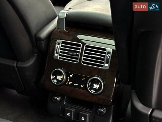 Ленд Ровер Рендж Ровер 2018 в Киеве на Automoto.ua Серый Ленд Ровер Рендж Ровер, объемом двигателя 2.99 л и пробегом 180 тыс. км за 56000 $, фото 27 на Automoto.ua