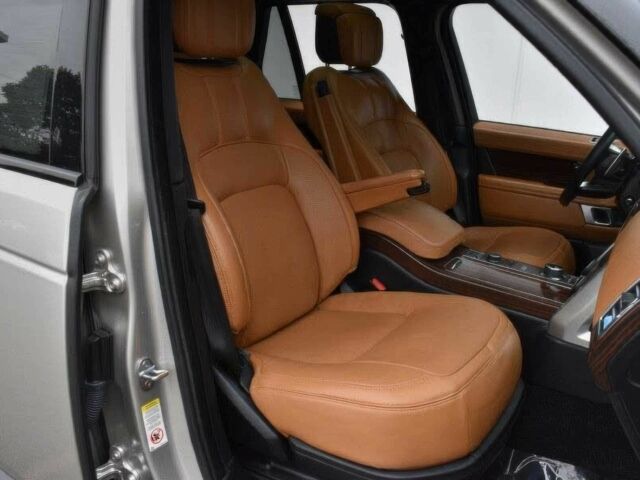 Серый Ленд Ровер Рендж Ровер, объемом двигателя 5 л и пробегом 30 тыс. км за 12000 $, фото 10 на Automoto.ua