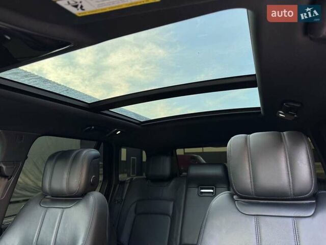 Ленд Ровер Рендж Ровер 2018 у Києві на Automoto.ua Сірий Ленд Ровер Рендж Ровер, об'ємом двигуна 3 л та пробігом 167 тис. км за 53000 $, фото 24 на Automoto.ua