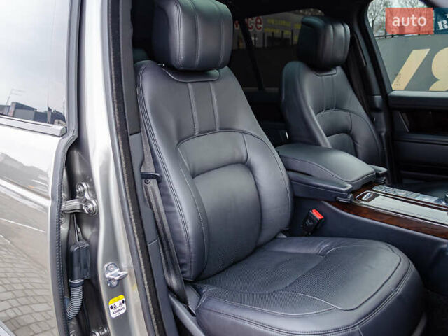 Серый Ленд Ровер Рендж Ровер, объемом двигателя 2.99 л и пробегом 185 тыс. км за 53500 $, фото 33 на Automoto.ua