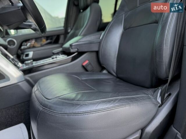 Серый Ленд Ровер Рендж Ровер, объемом двигателя 3 л и пробегом 168 тыс. км за 45000 $, фото 35 на Automoto.ua