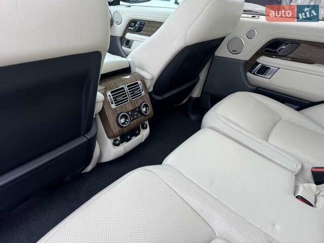 Серый Ленд Ровер Рендж Ровер, объемом двигателя 3 л и пробегом 161 тыс. км за 51900 $, фото 76 на Automoto.ua